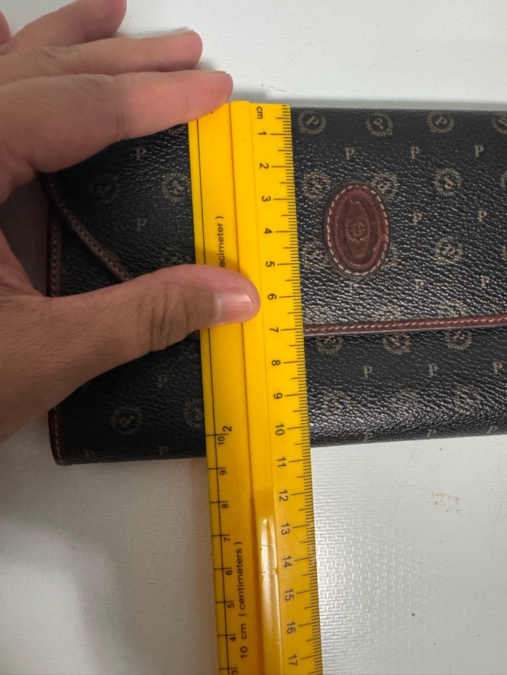 Classic Women's Leather Continental Wallet - Brown